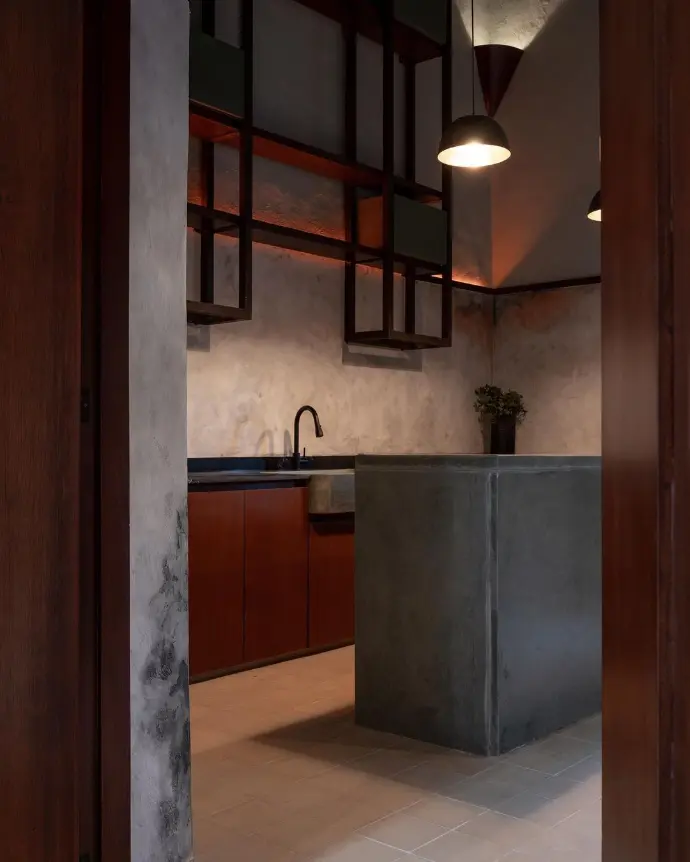 Muro con Marmorino mineral aplicado por Murartt en Casona DECU, Mérida.